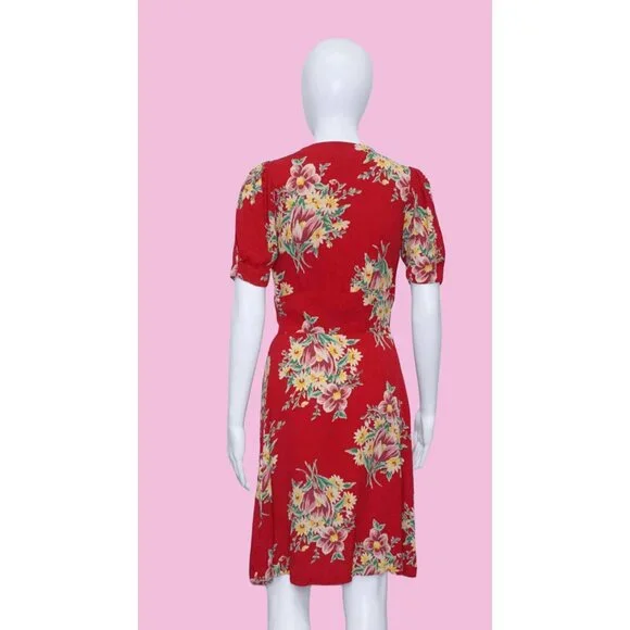 1996 RUNWAY. BETSEY JOHNSON Spring/Summer 1996 Cherry Red. 1940s Style. Floral R